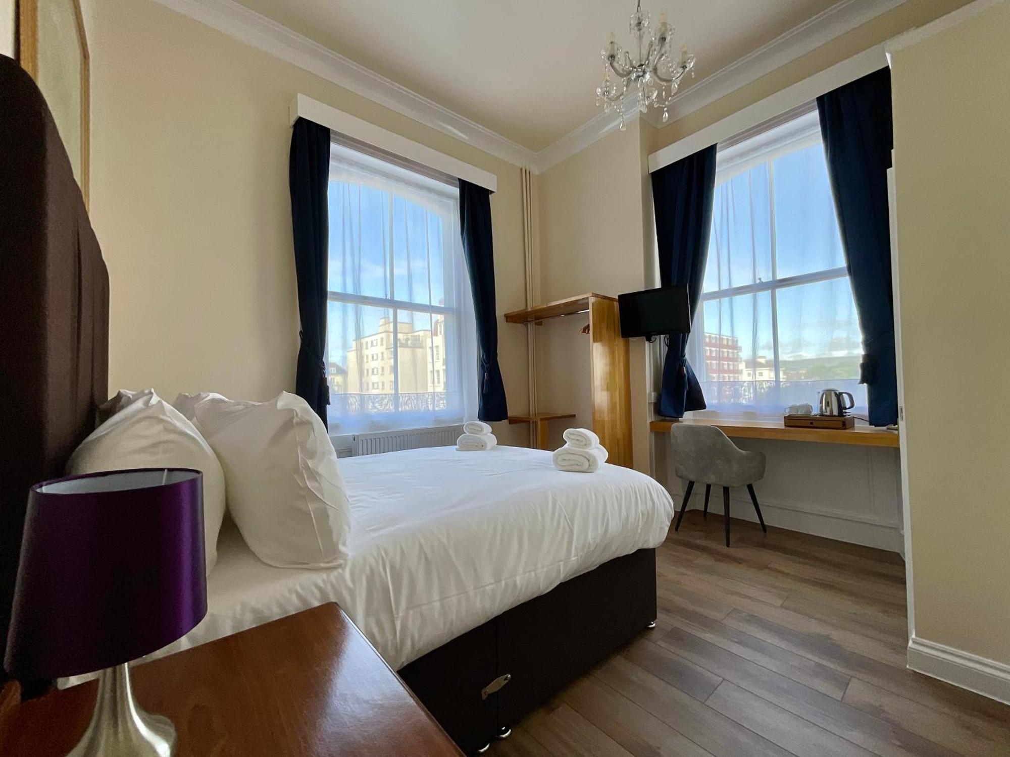 איסטבורן Vernon Guesthouse מראה חיצוני תמונה